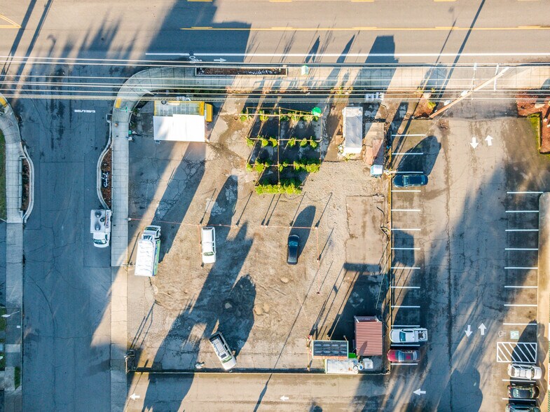 More Photos Of NE Sandy Blvd and 131st Ave, Portland Land For Sale