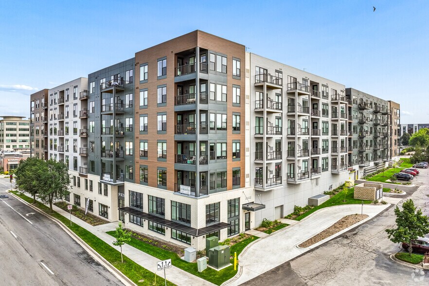 More Photos Of 8309 Greenway Blvd, Middleton Apartments For Lease
