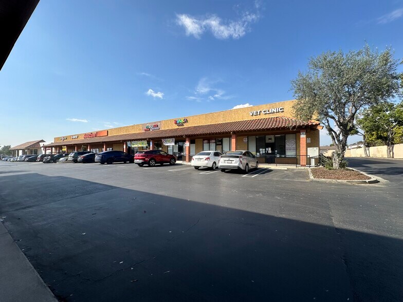 More Photos Of 1027-1047 E Amar Rd, West Covina General Retail For Lease