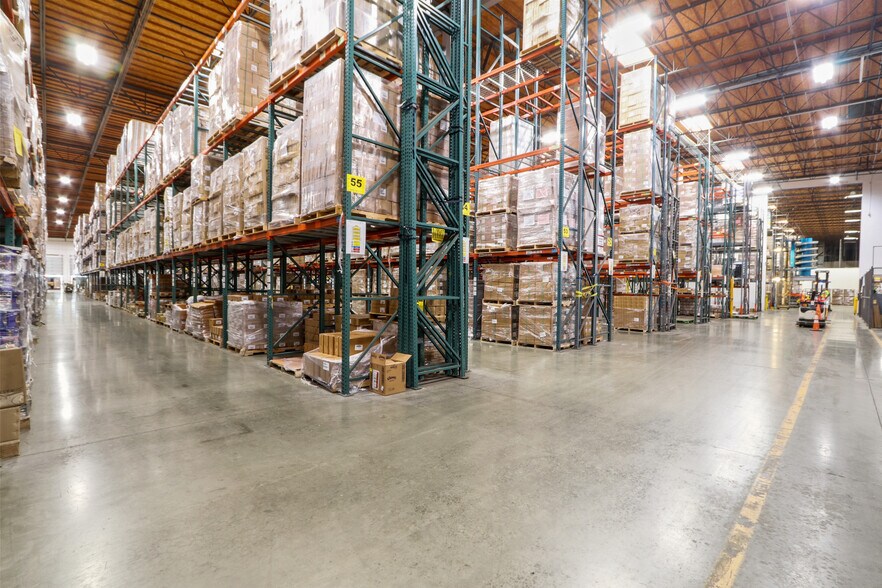More Photos Of 50 Icon, Foothill Ranch Manufacturing For Lease