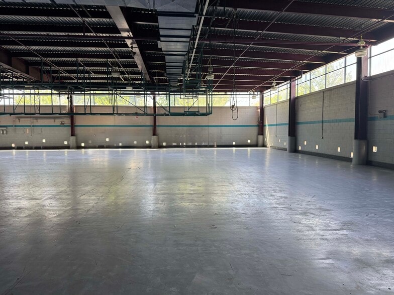 More Photos Of 280 Church St NE, Salem Office Residential For Lease