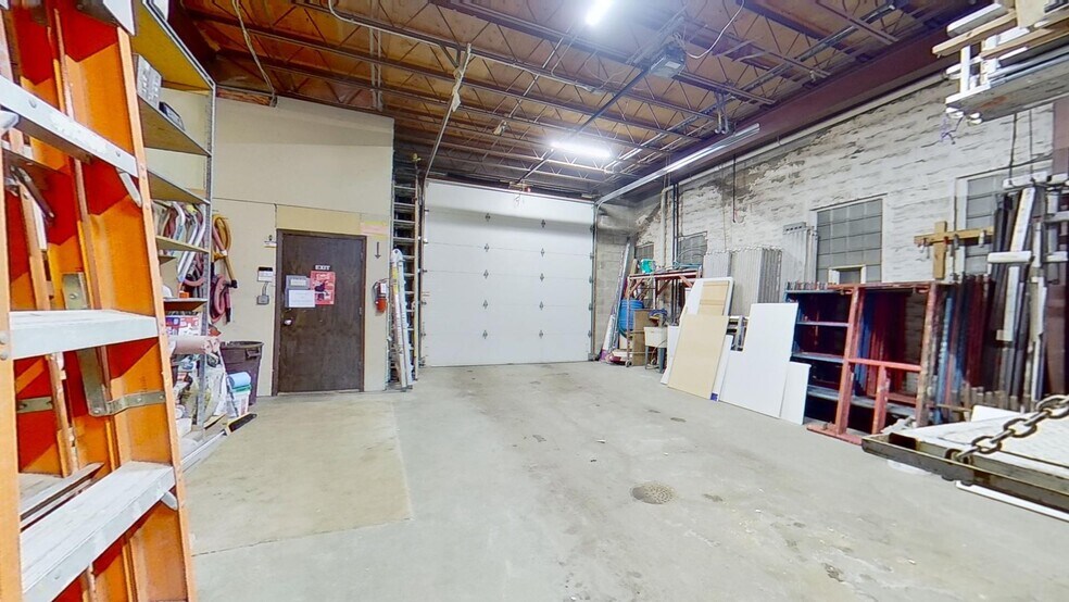 More Photos Of 2578-2580 E 7th Ave, North Saint Paul Storefront Retail Residential For Sale