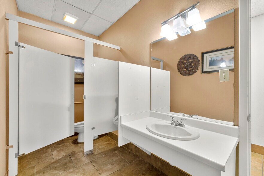 More Photos Of 8627 Cinnamon Creek Dr, San Antonio Medical For Sale