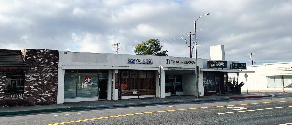 Primary Photo Of 228-238 E Rowland St, Covina Storefront For Lease