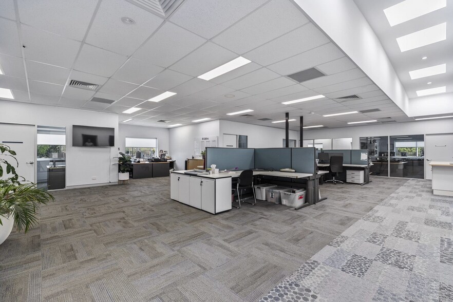 More Photos Of 8-12 Maitland Rd, Islington Office For Lease