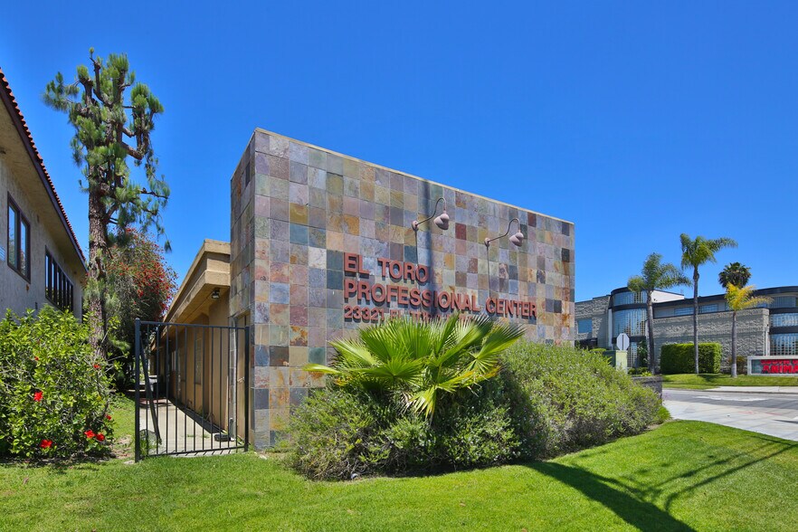 More Photos Of 23321 El Toro Rd, Lake Forest Medical For Lease