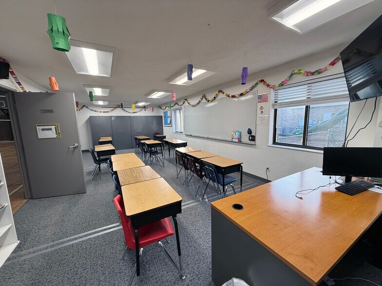More Photos Of 11965 Allisonville Rd, Fishers Religious Facility For Sale