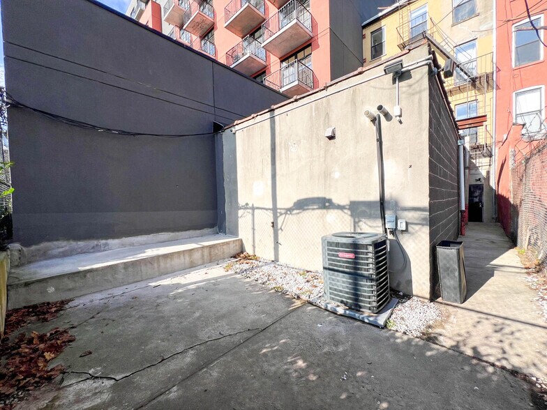 More Photos Of 1440 Fulton St, Brooklyn Storefront Retail Residential For Lease