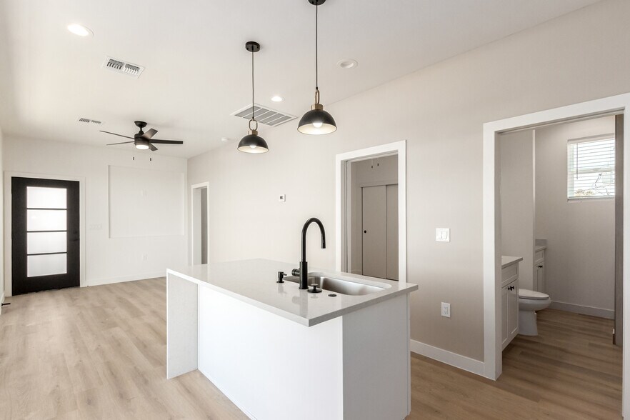More Photos Of 411 32nd Pl, Phoenix Apartments For Sale
