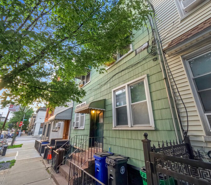 More Photos Of 479 Woodward Ave, Ridgewood Apartments For Sale