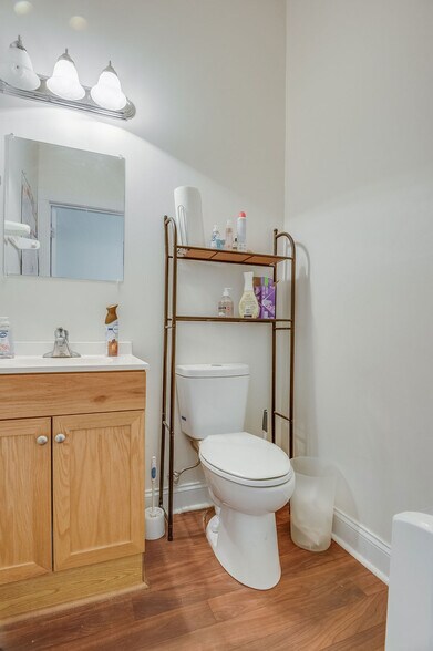 More Photos Of 1212-1216 Gum Branch Rd, Jacksonville General Retail For Sale