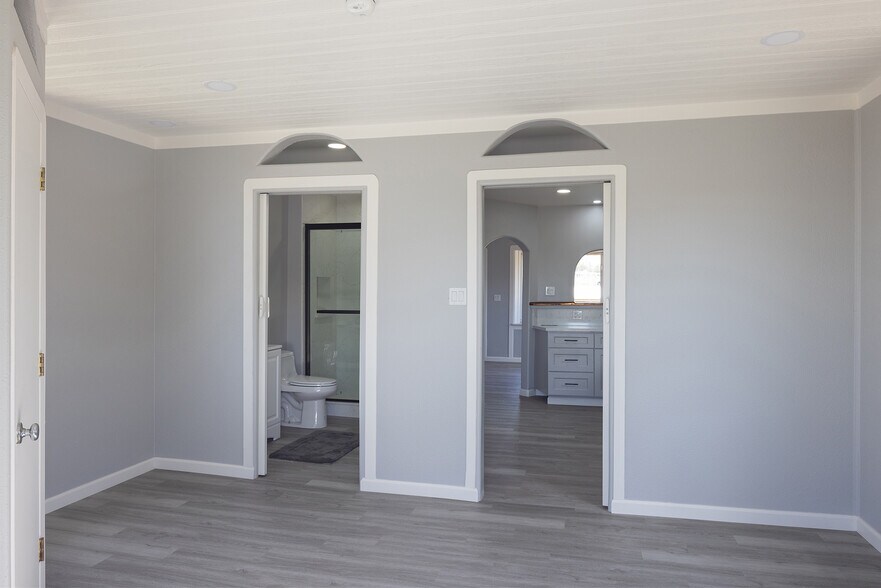 More Photos Of 7550-7552 Sandholdt Rd, Moss Landing Specialty For Sale