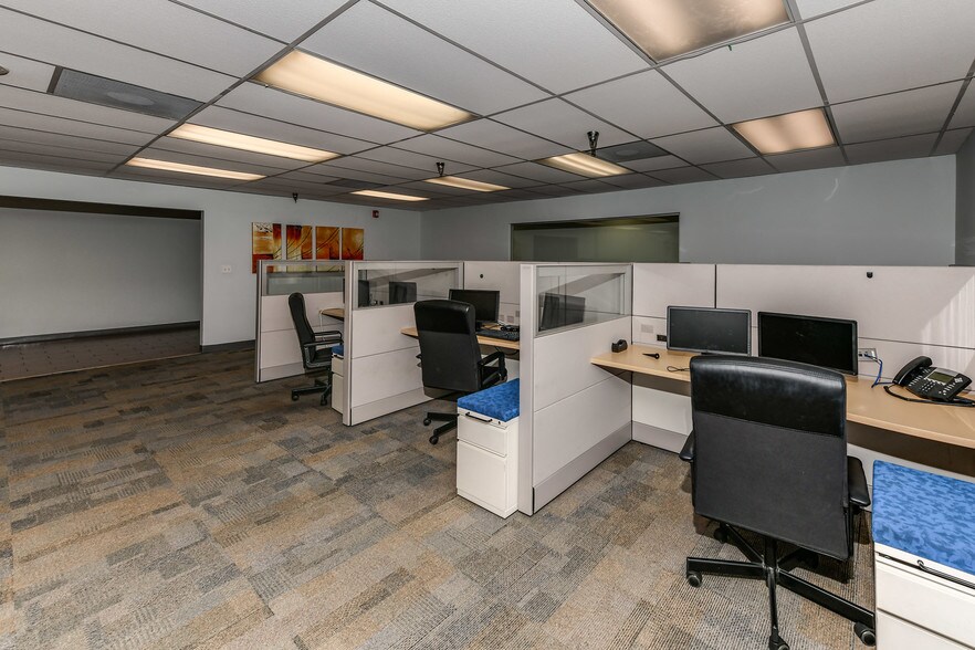 More Photos Of 2313 W Violet, Tampa Medical For Lease