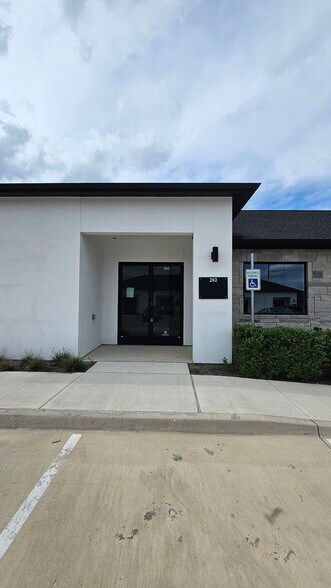 More Photos Of 3951 Alma Rd, McKinney Office For Lease