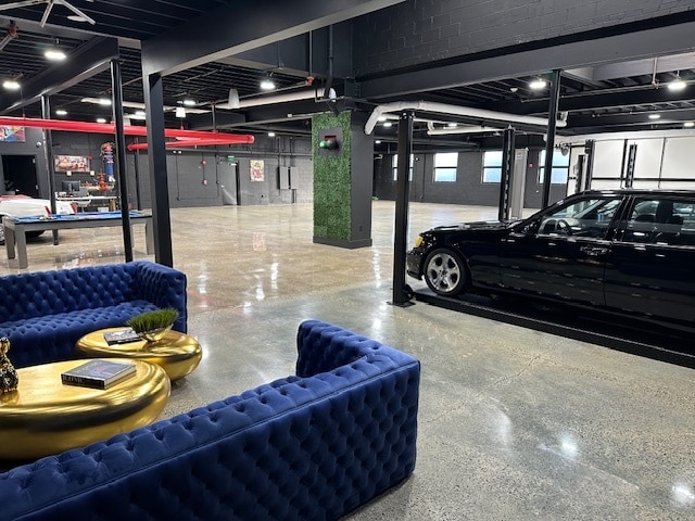 More Photos Of 346 Washington St, Stoughton Freestanding For Lease