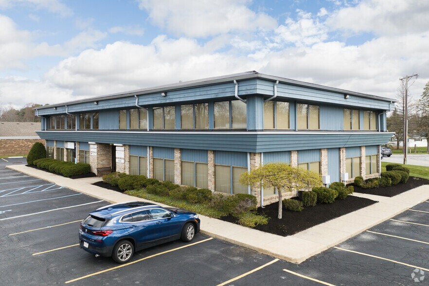 More Photos Of 4848 N Holland Sylvania Rd, Sylvania Office For Lease