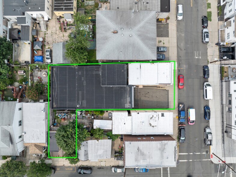 More Photos Of 456 Walker St, Fairview Industrial For Sale