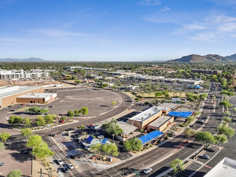 More Photos Of 12621 N Paradise Village Pky W, Phoenix Service Station For Sale