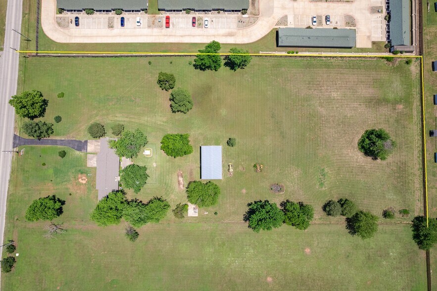 More Photos Of 523 W Country Club Rd, Chickasha Office Residential For Sale