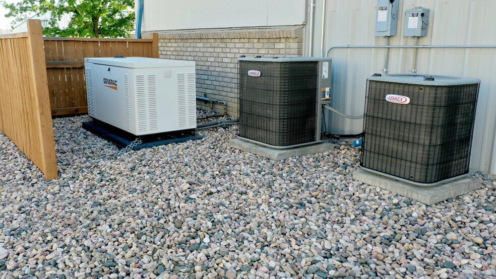 More Photos Of 5740 Boeing Dr, Loveland Warehouse For Sale