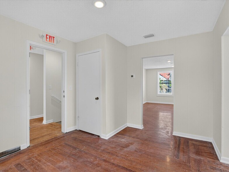 More Photos Of 219 Magnolia Ave, Daytona Beach Storefront Retail Residential For Sale