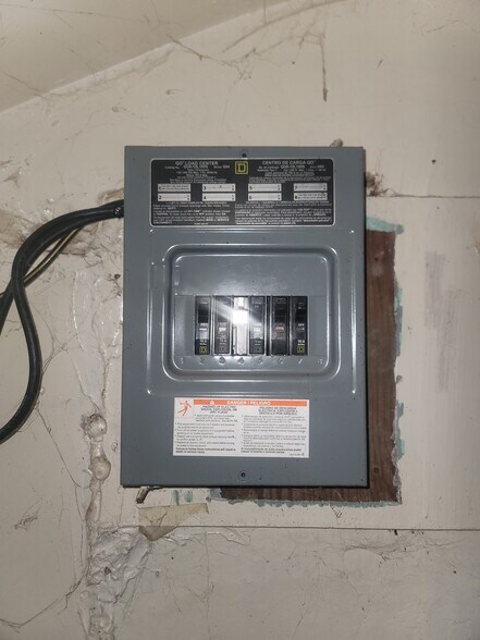 More Photos Of 1823 W 8th St, Muncie Multifamily For Sale