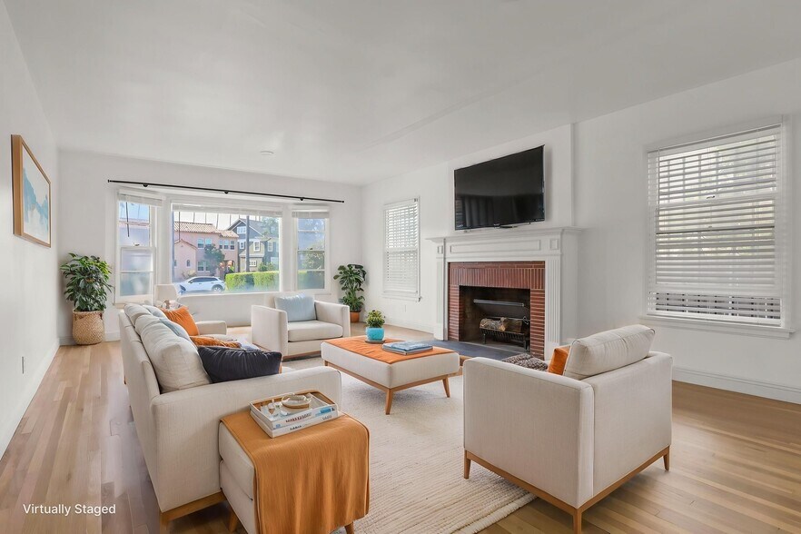 More Photos Of 4409 Victoria Park Dr, Los Angeles Apartments For Sale