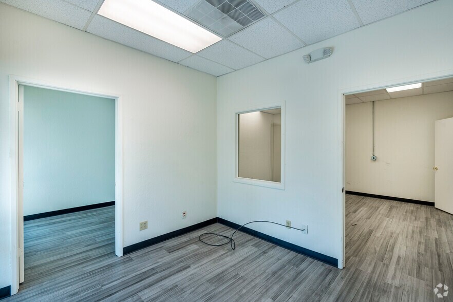 More Photos Of 50 Freeport Blvd, Sparks Light Distribution For Lease