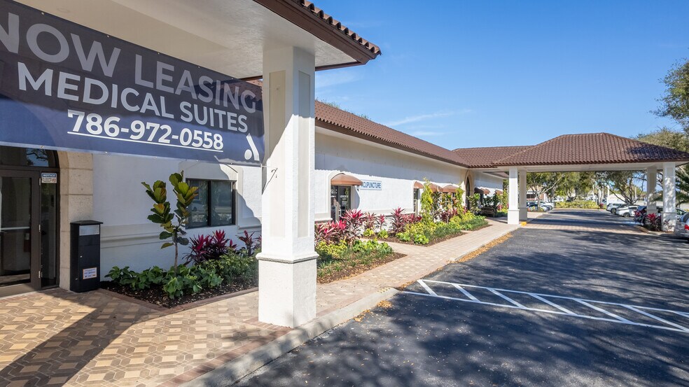 More Photos Of 3795 Boynton Beach Blvd, Boynton Beach Medical For Lease