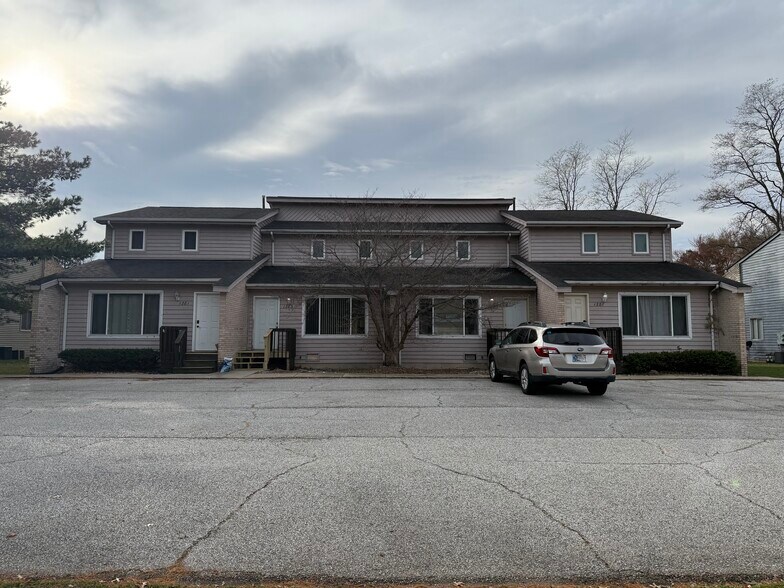 More Photos Of 1230 Lake Charles Ave, Porter Apartments For Sale