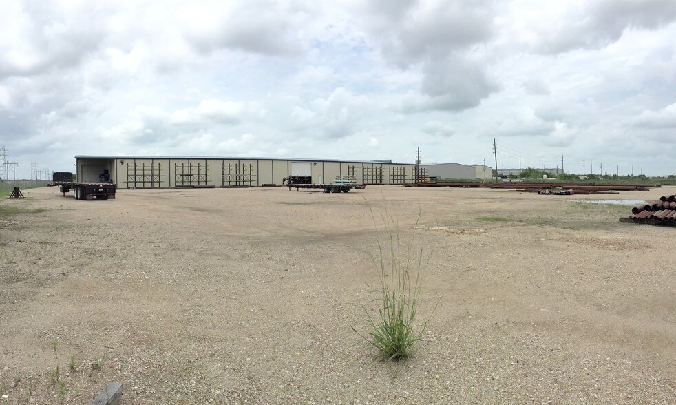 More Photos Of 4433 South Dr, Houston Manufacturing For Sale