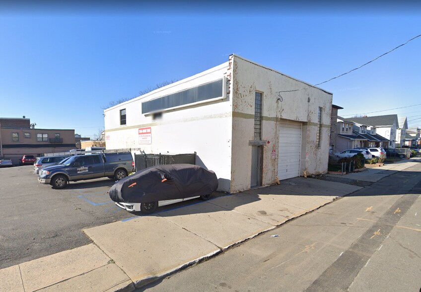More Photos Of 359-375 Anderson Ave, Fairview Freestanding For Sale