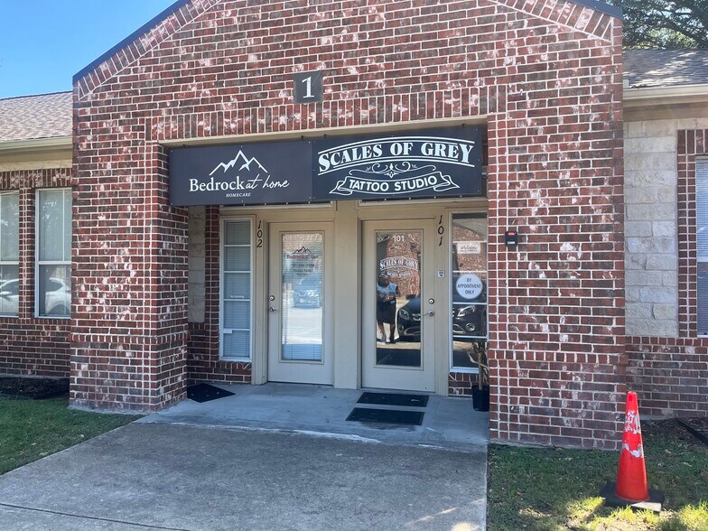 More Photos Of 595 Round Rock West, Round Rock Office For Sale