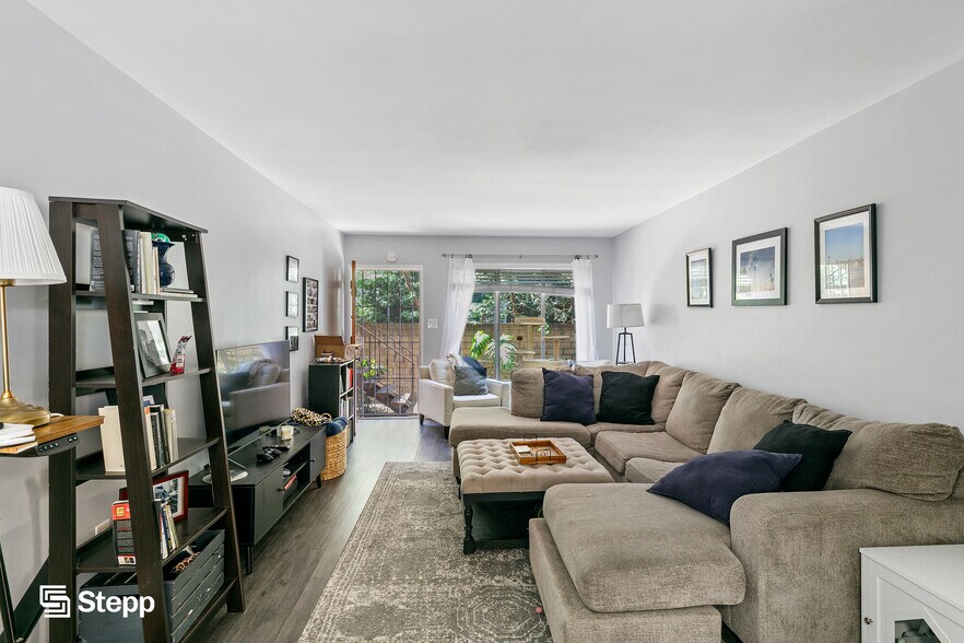 More Photos Of 1809 Appleton St, Long Beach Apartments For Sale