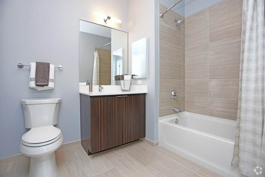More Photos Of 200 N Michigan Ave, Chicago Apartments For Lease