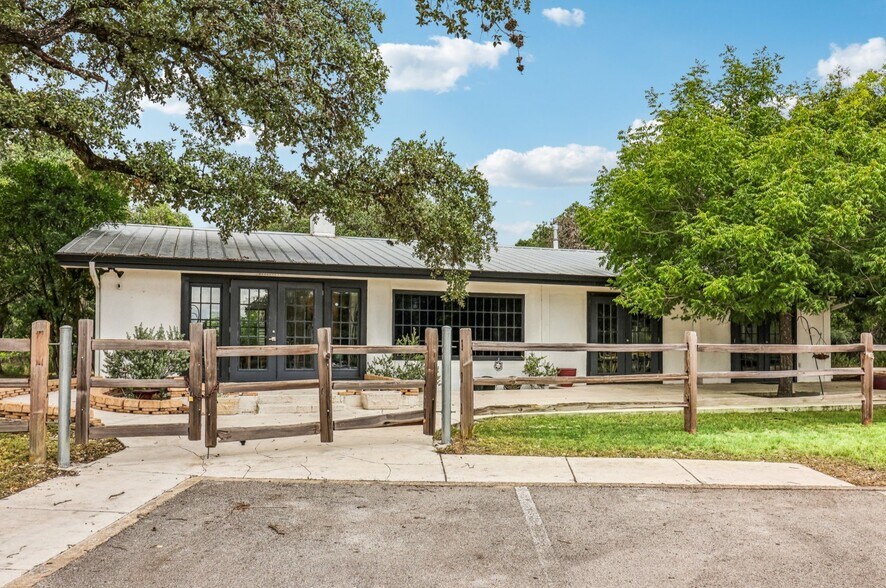 More Photos Of 7735 Mocking Bird Ln, San Antonio Lodge Meeting Hall For Sale