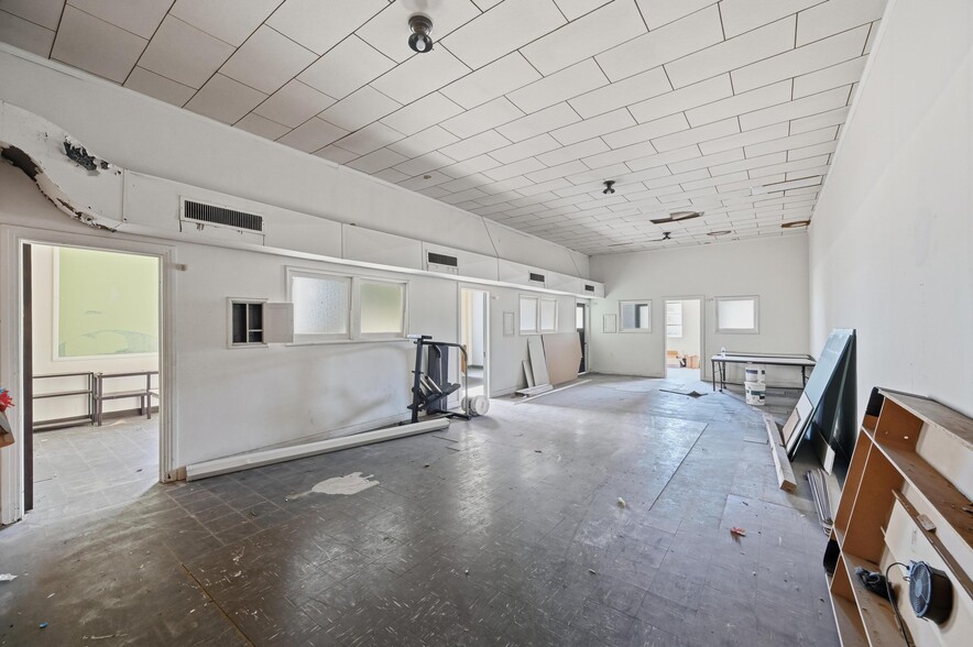 More Photos Of 1519 Circle Park Blvd, Fort Worth Religious Facility For Sale
