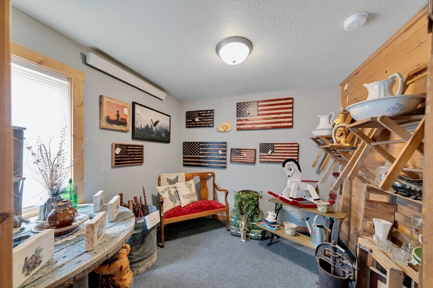 More Photos Of 710 Tenaya St, Hermosa General Retail For Sale