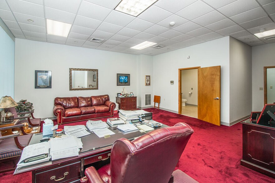 More Photos Of 699 Terryville Ave, Bristol Medical For Sale