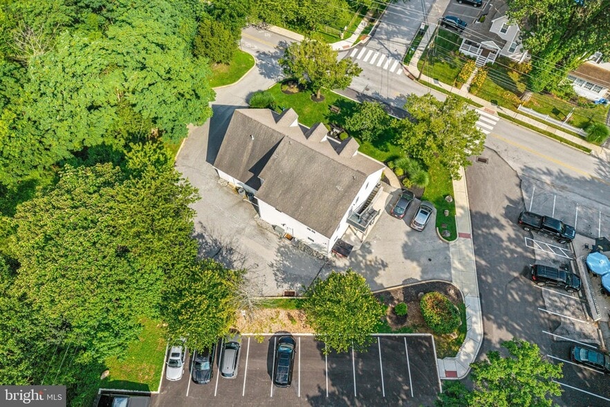 More Photos Of 405 W Wayne Ave, Wayne Office Residential For Sale