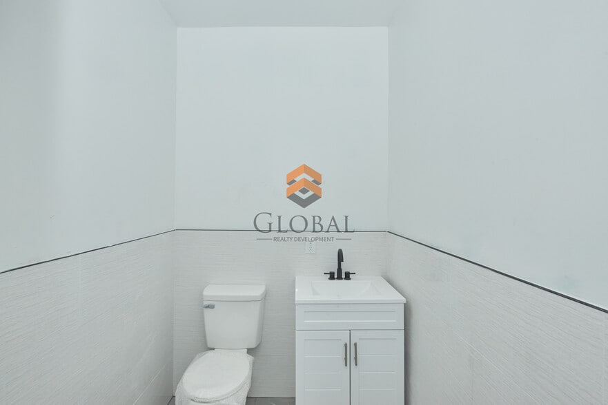 More Photos Of 2757 Fulton St, Brooklyn Land For Lease