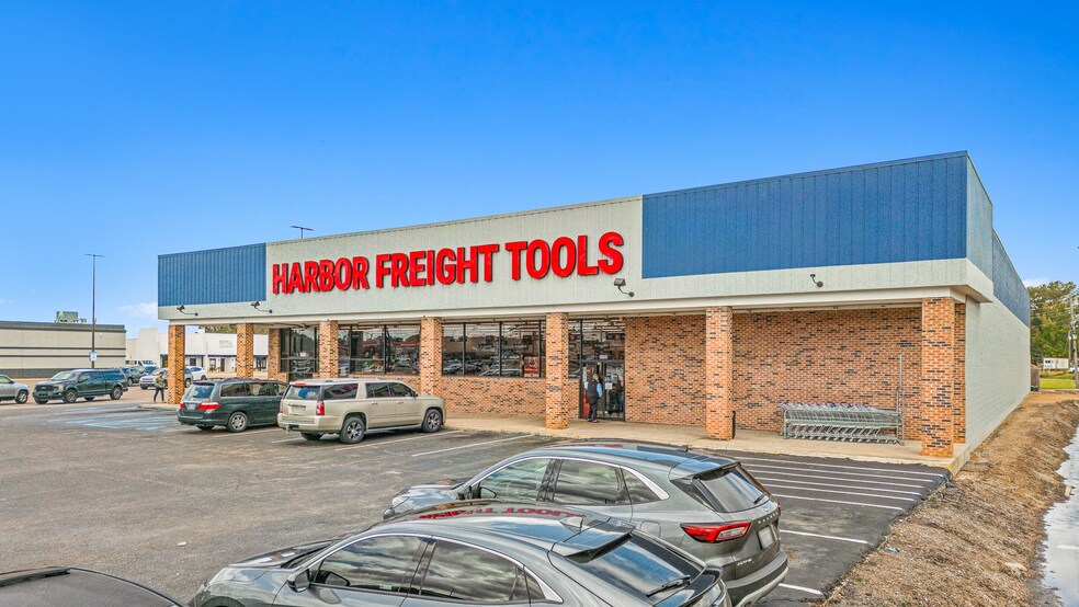 More Photos Of 3100 Hwy 80 E, Pearl General Retail For Sale