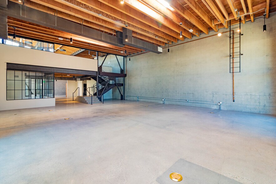 More Photos Of 2352 Ripple St, Los Angeles Loft Creative Space For Sale