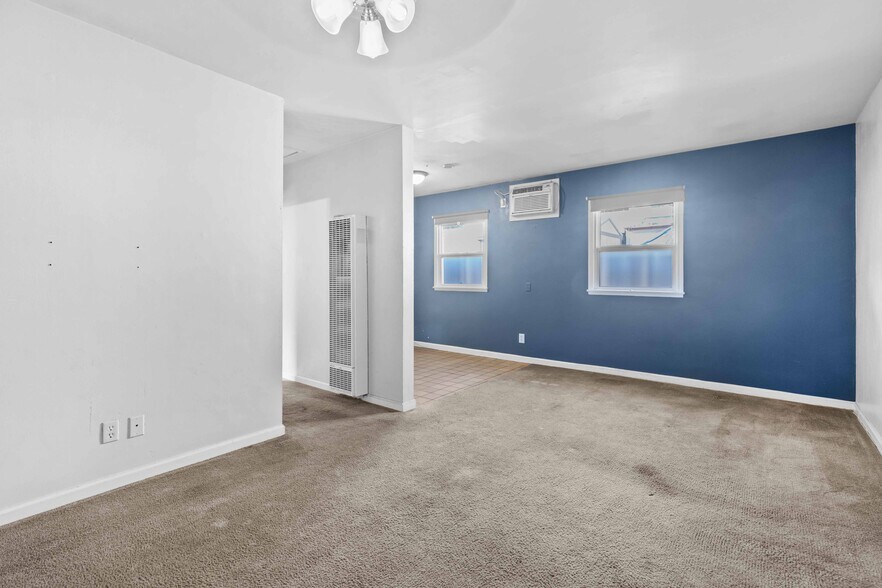 More Photos Of 2114 W Magnolia Blvd, Burbank Storefront For Sale