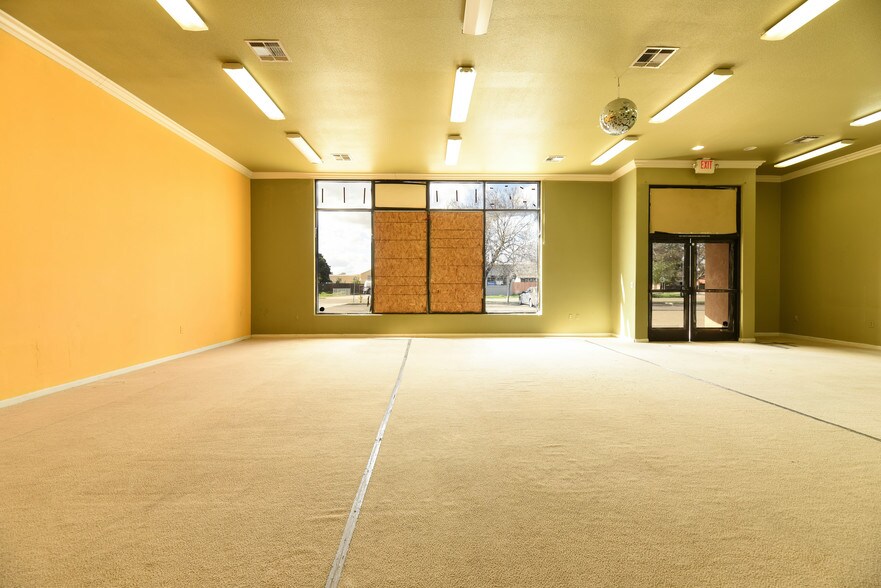 More Photos Of 850 W Main St, Merced Restaurant For Lease