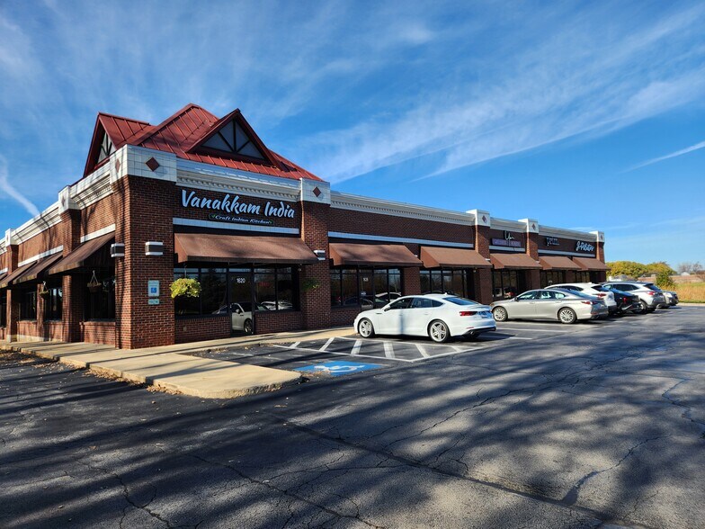 More Photos Of 1602-1650 N Bell School Rd, Rockford General Retail For Sale