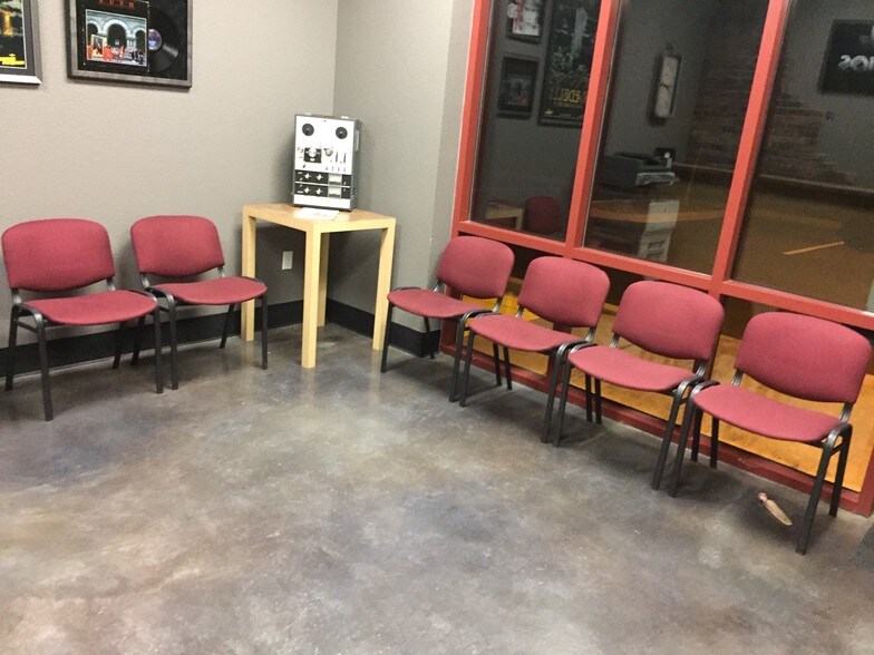 More Photos Of 4416 Yankee Hill Rd, Rocklin Warehouse For Lease