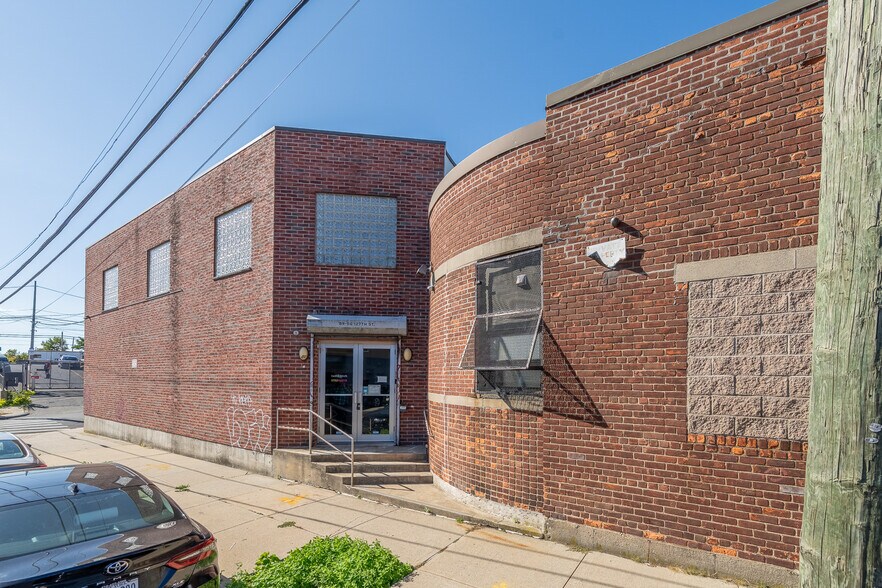 More Photos Of 8950 127th St, Richmond Hill Warehouse For Sale