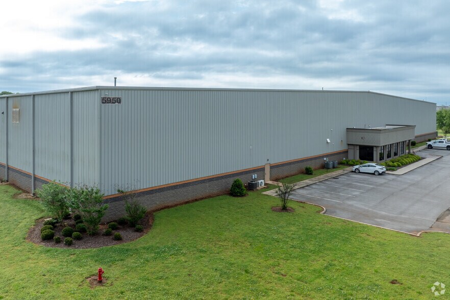More Photos Of 5059 Endeavor Way, Tanner Warehouse For Lease