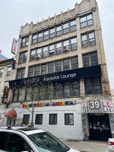 More Photos Of 39 Eldridge St, New York Office Residential For Sale
